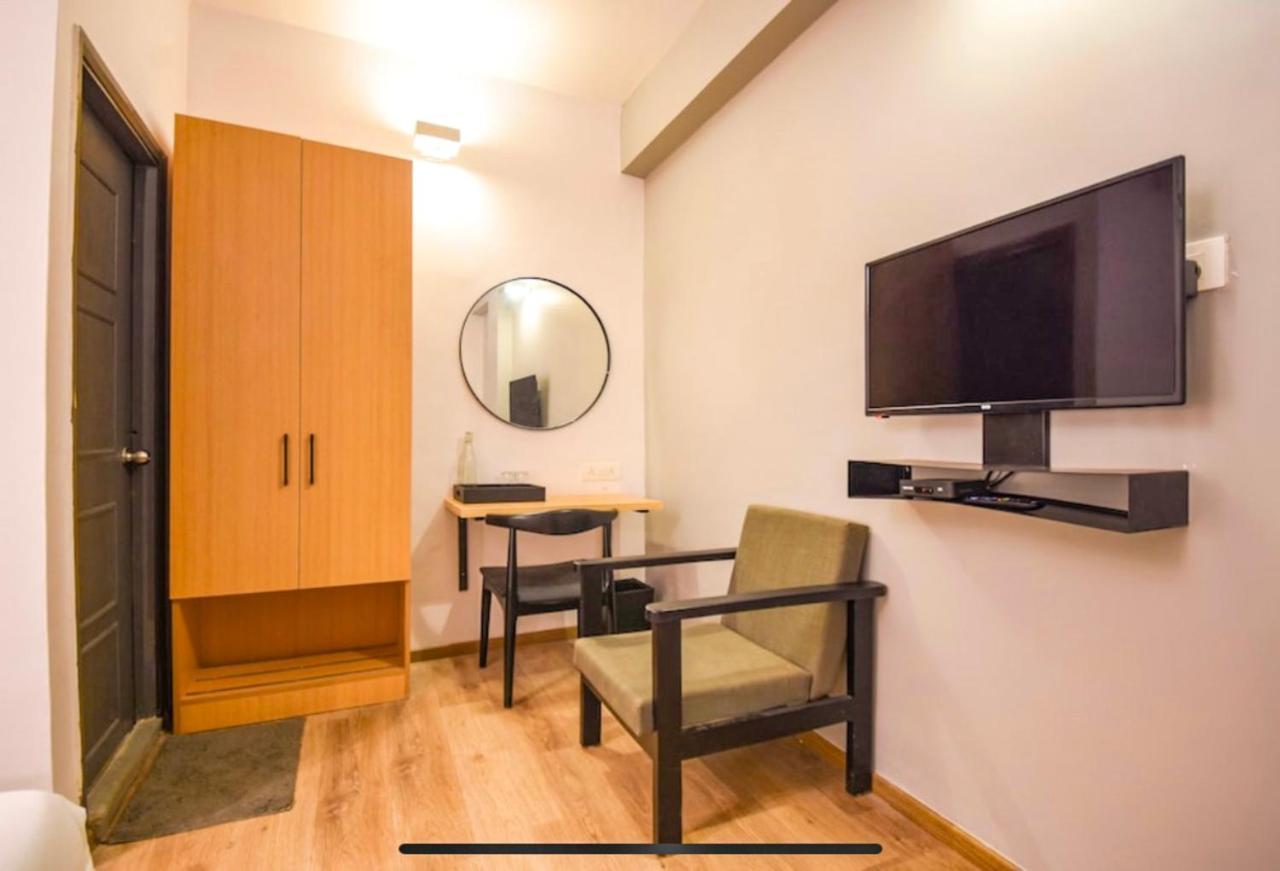 Fabhotel Heera Holiday Inn - Nr Eden Garden Stadium Kolkata Exterior photo